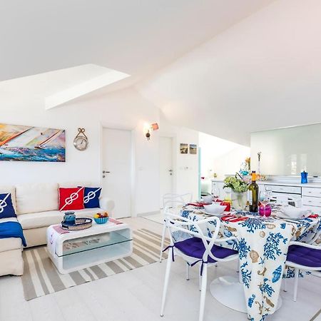 Apartments Priko 63 Mali Losinj Bagian luar foto
