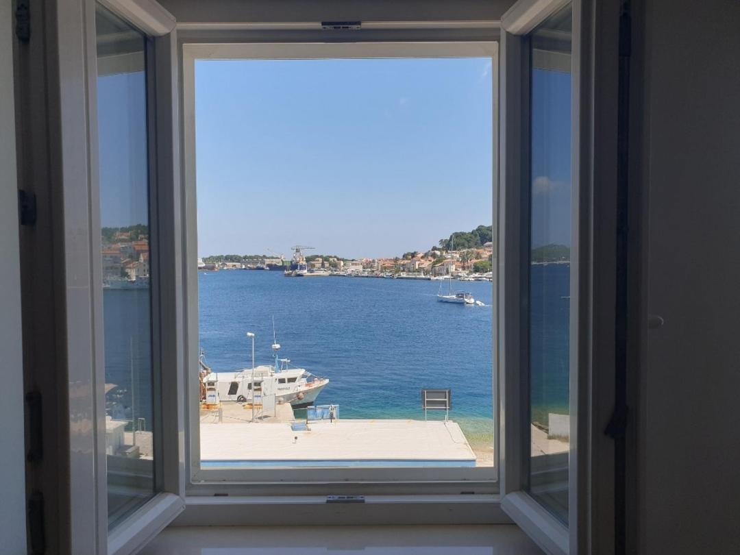 Apartments Priko 63 Mali Losinj Bagian luar foto