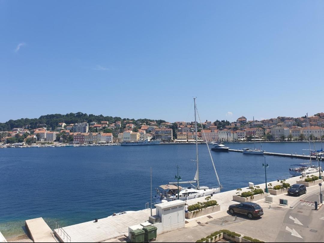 Apartments Priko 63 Mali Losinj Bagian luar foto